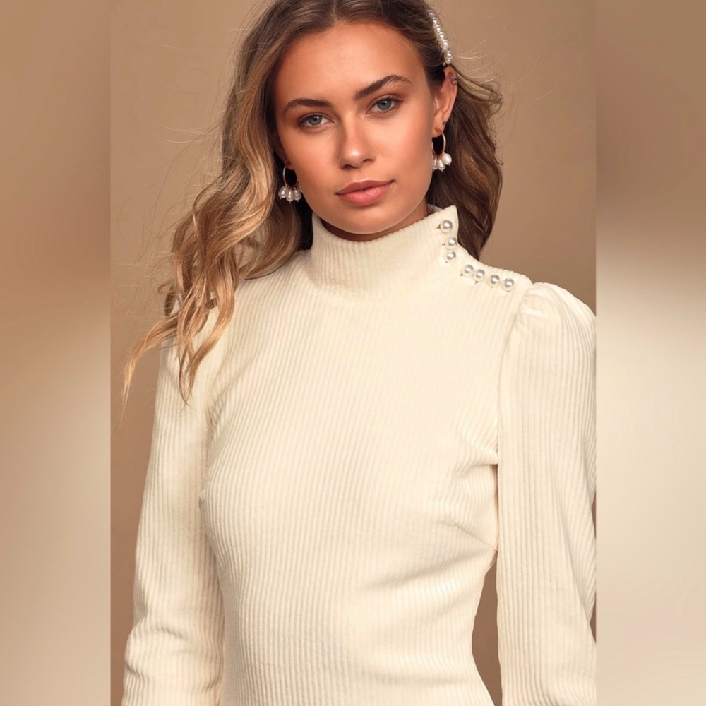 ALI & JAY velvet dress